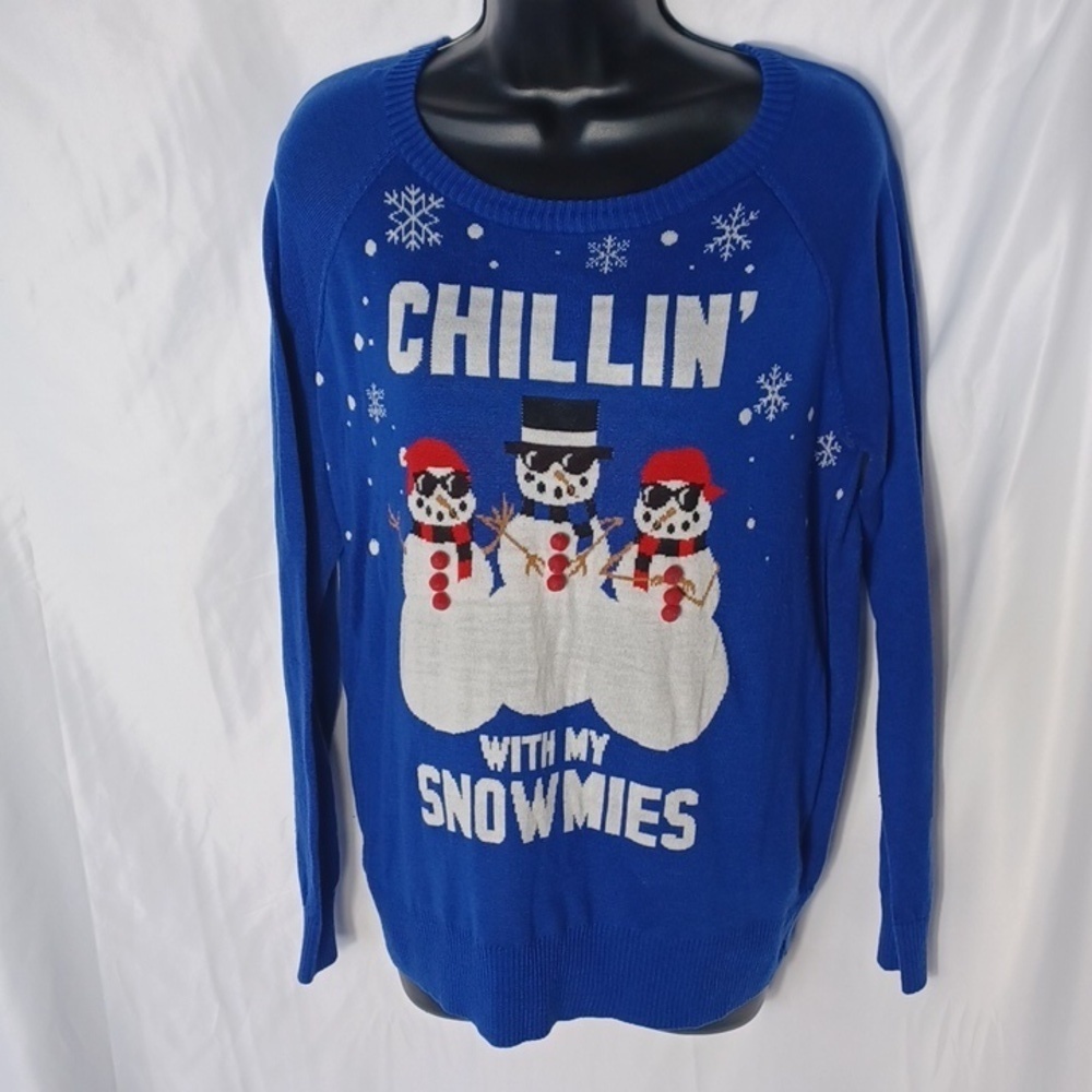 Chilling with my snowmies Christmas Sweater blue L